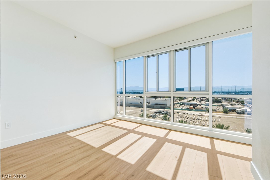 Photo 17 of 47, 4575 Dean Martin Drive #708