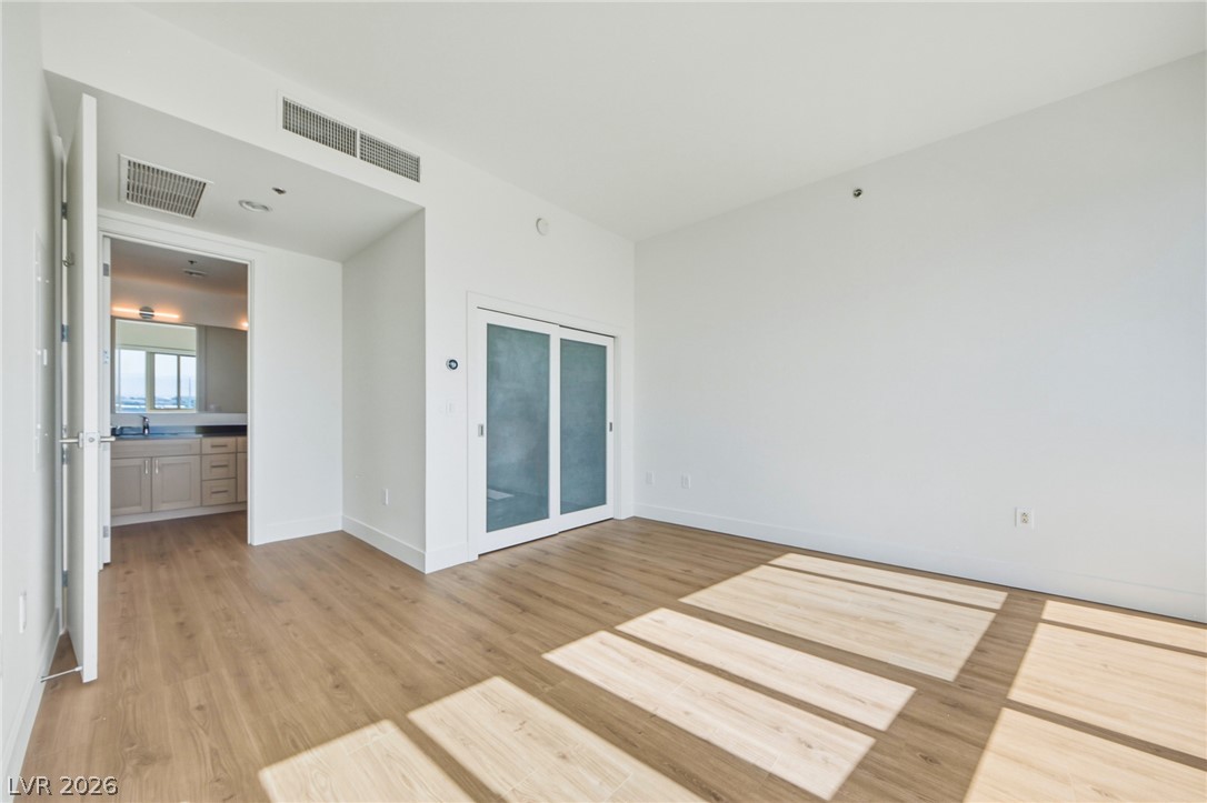 Photo 18 of 47, 4575 Dean Martin Drive #708