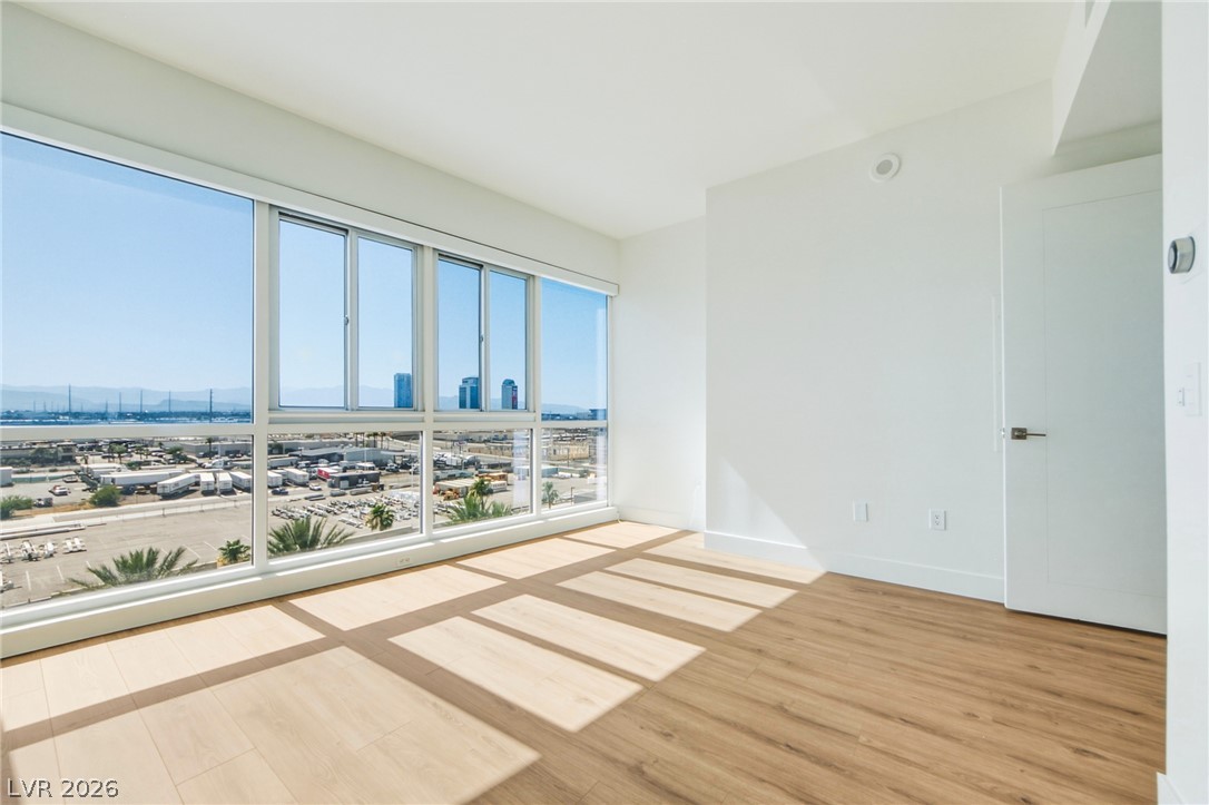 Photo 19 of 47, 4575 Dean Martin Drive #708