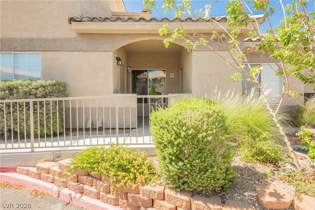 Photo 3 of 1401 N Michael Way #118