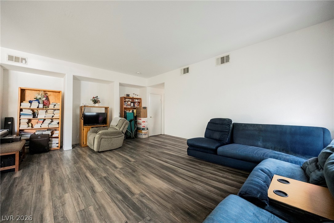 Photo 8 of 24, 1401 N Michael Way #118
