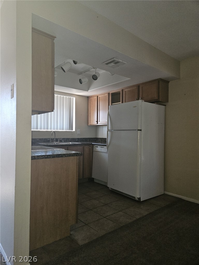 Photo 5 of 7300 NW Pirates Cove Road #2025