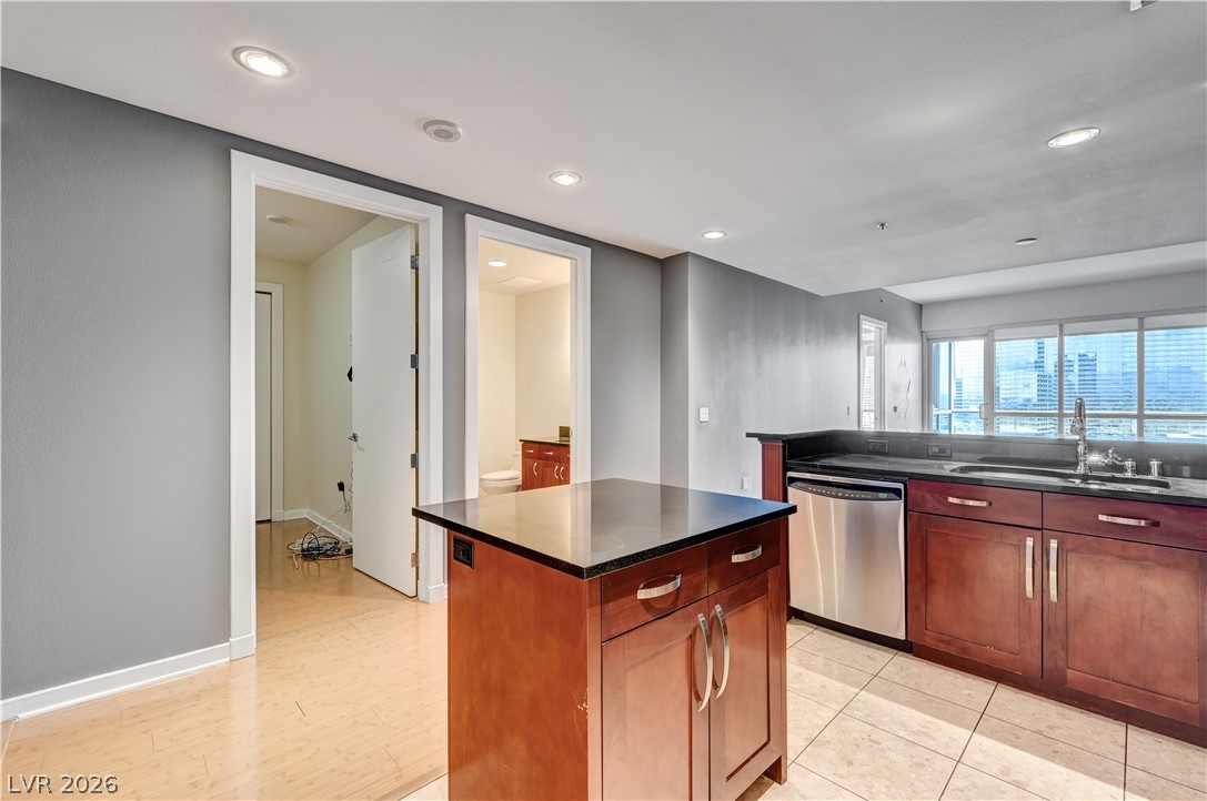 Photo 17 of 56, 4575 Dean Martin Drive #1811