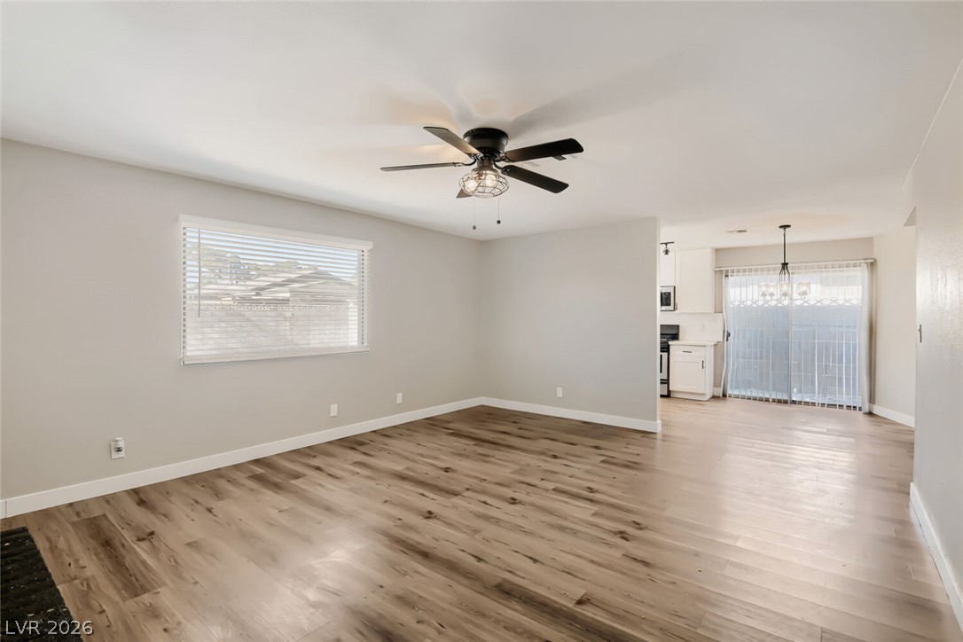 Photo 7 of 25, 6401 Pawlow Avenue