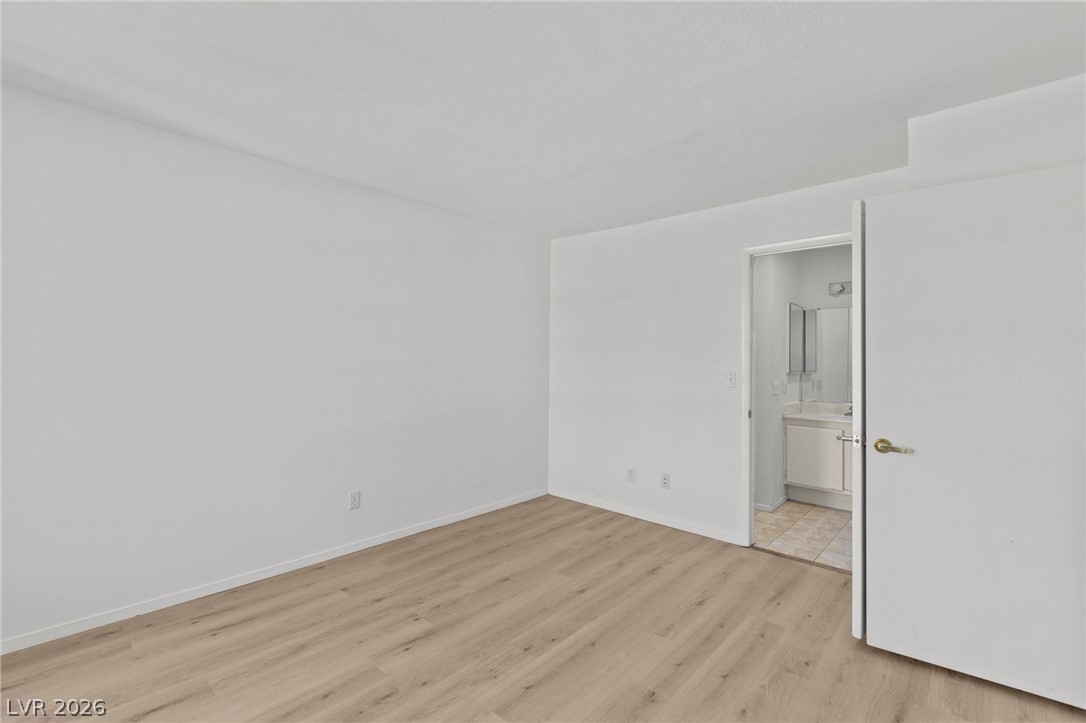 Photo 18 of 46, 4823 S Torrey Pines Drive #203