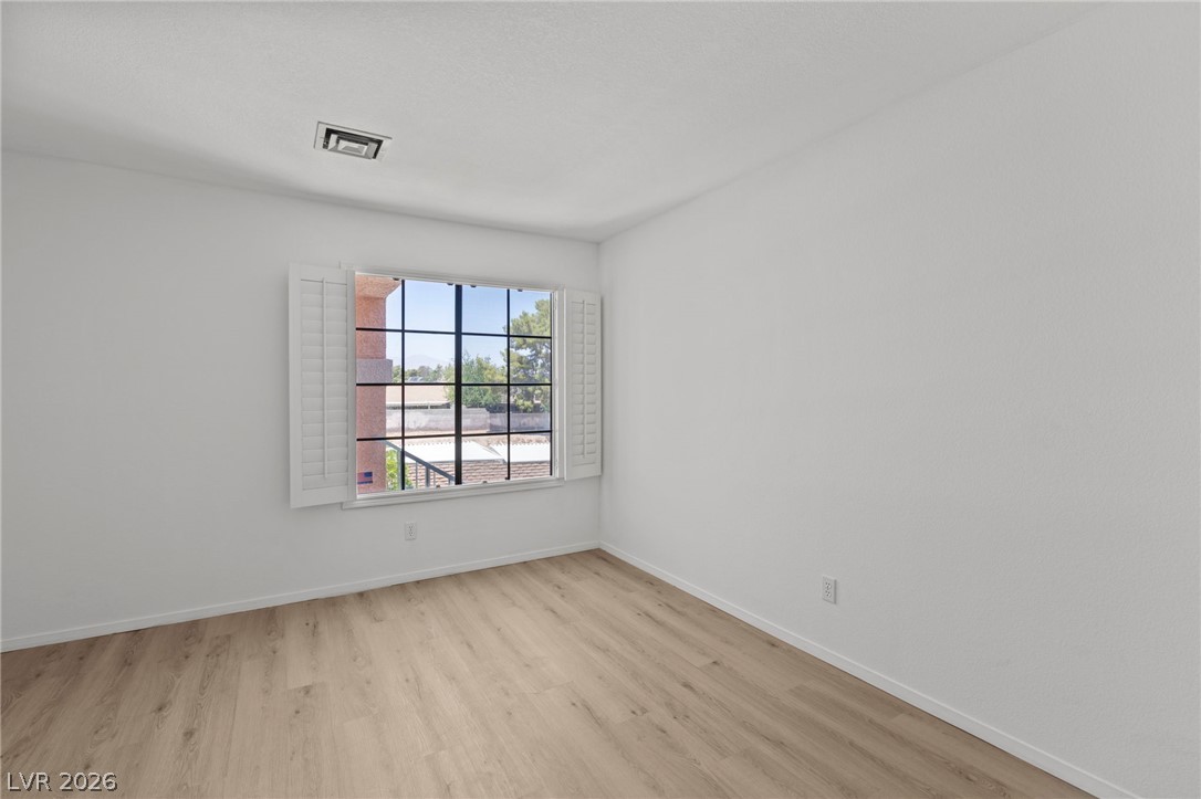 Photo 19 of 46, 4823 S Torrey Pines Drive #203