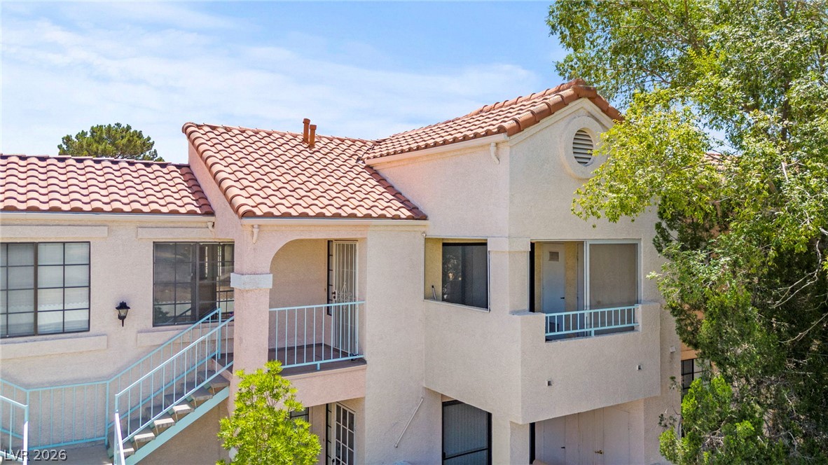 Photo 35 of 46, 4823 S Torrey Pines Drive #203