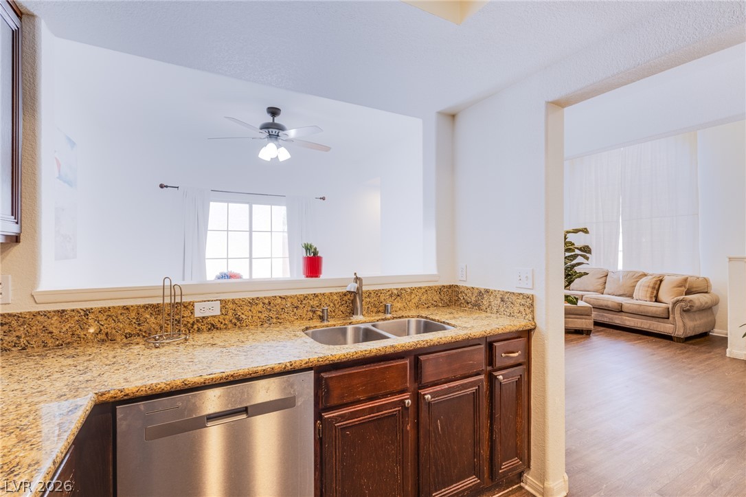 Photo 12 of 33, 1684 Normandy Way #811