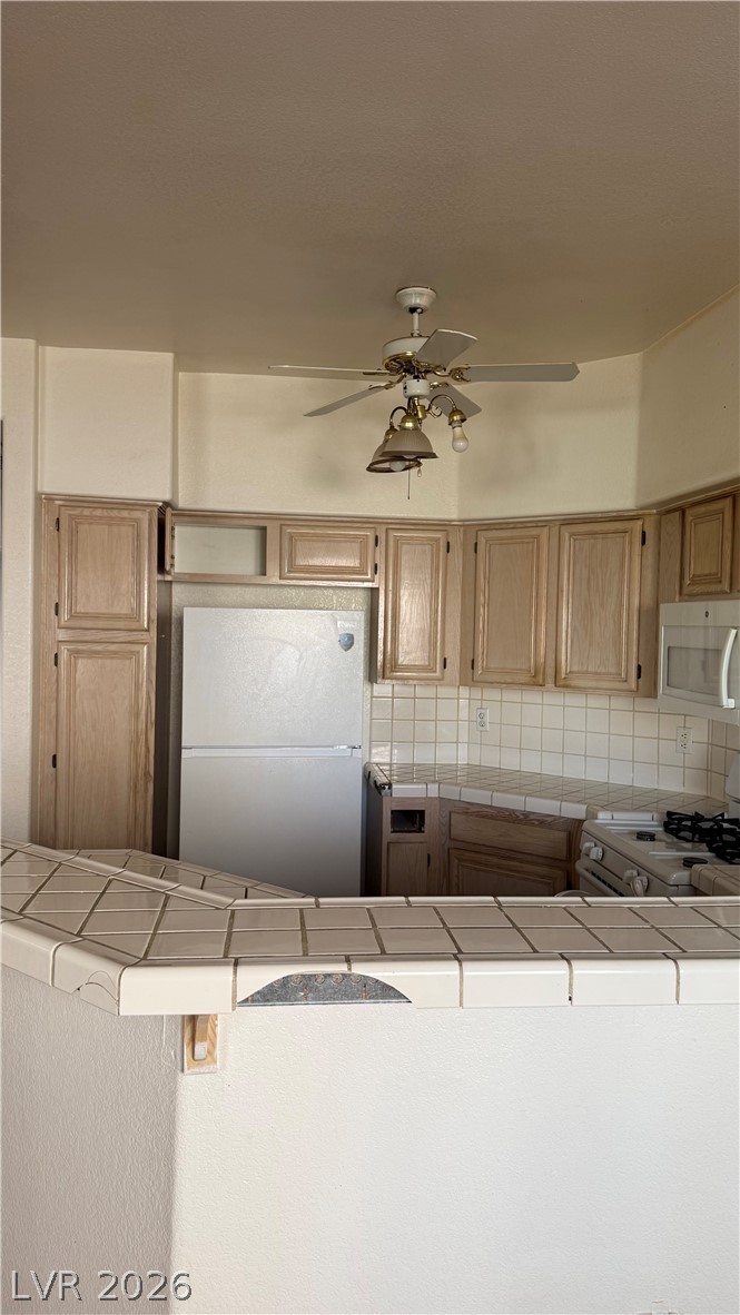 Photo 9 of 24, 5225 W Reno Avenue #127