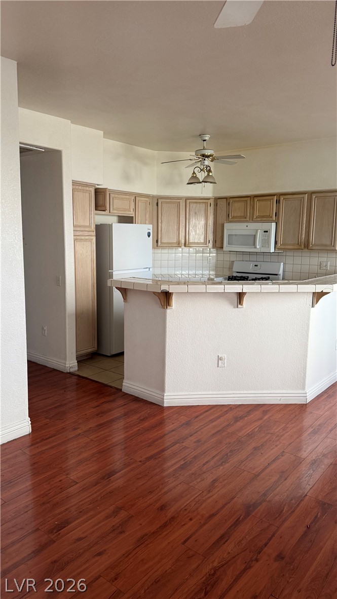 Photo 10 of 24, 5225 W Reno Avenue #127