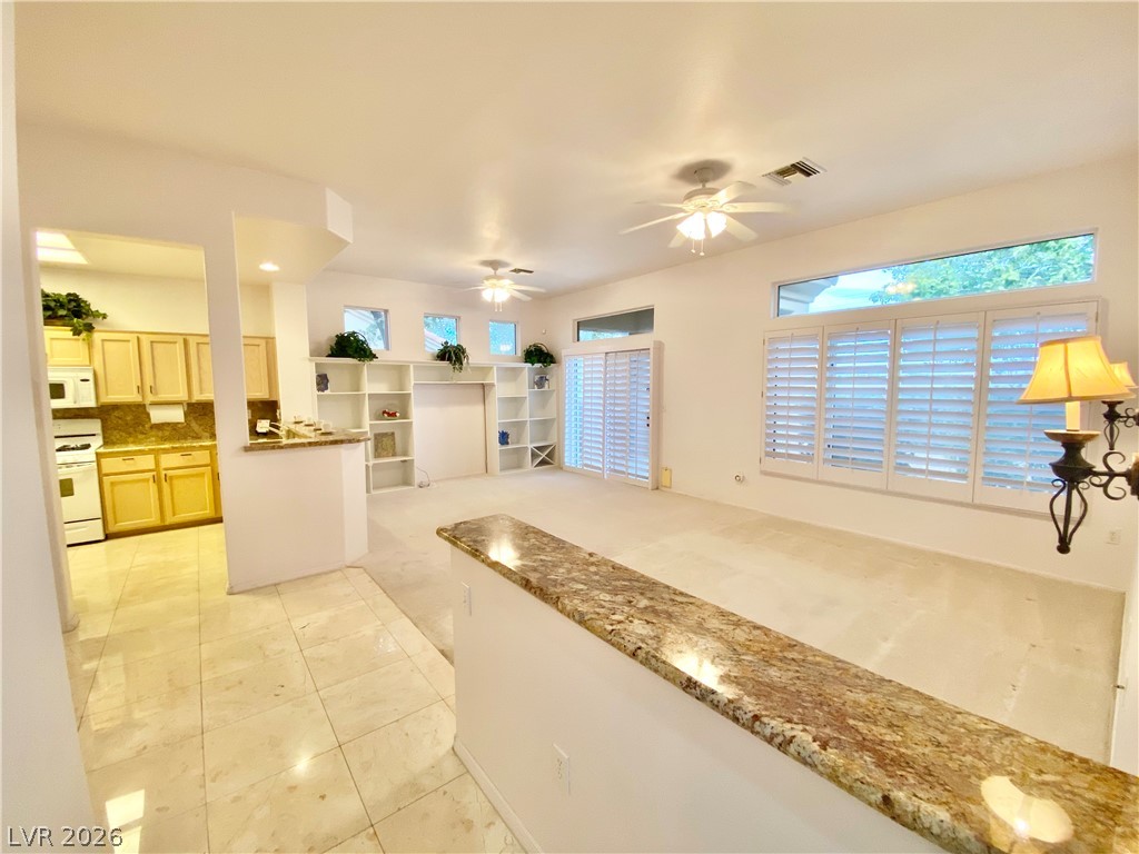 Photo 4 of 10731 Mission Lakes Avenue