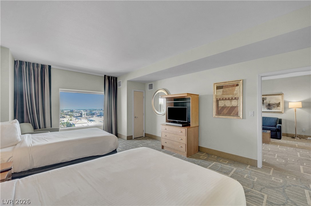 Photo 9 of 28, 211 E Flamingo Road #1211