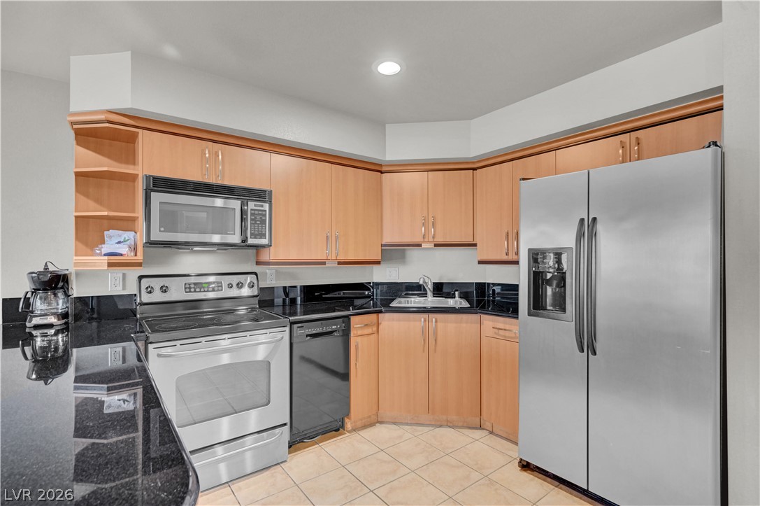 Photo 15 of 28, 211 E Flamingo Road #1211