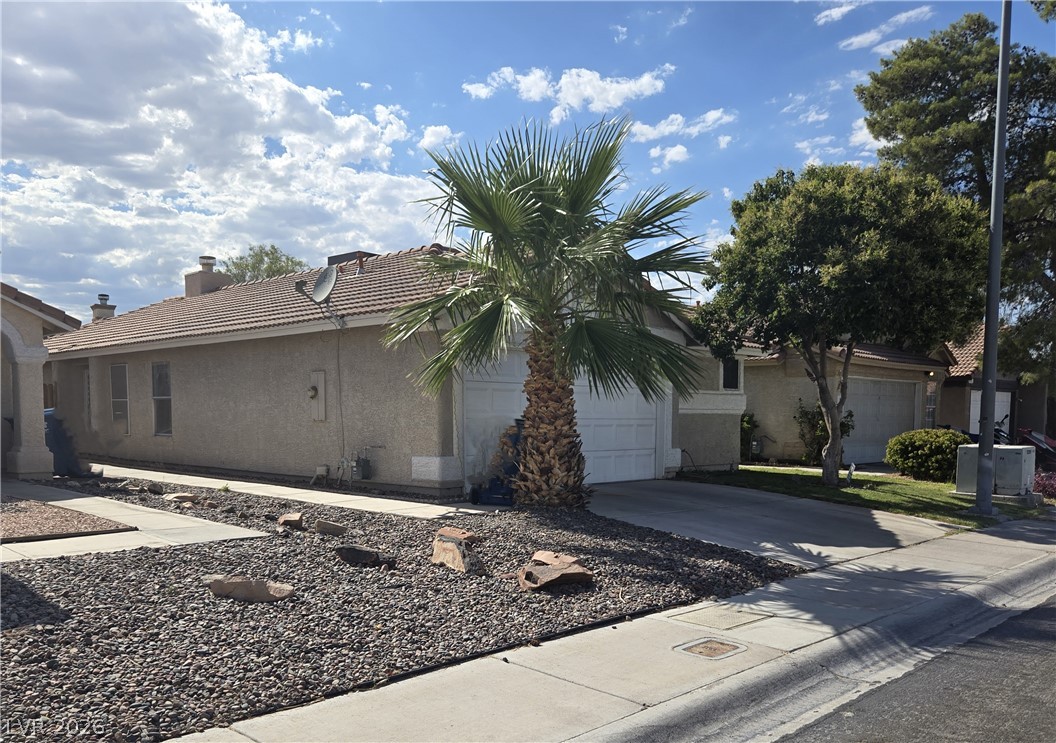 Photo 2 of 2733 Ironside Drive
