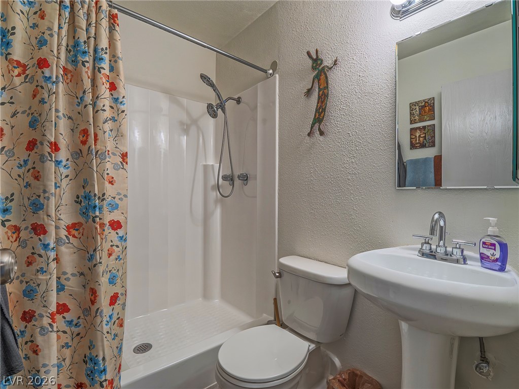 Photo 21 of 38, 730 Royal Crest #422
