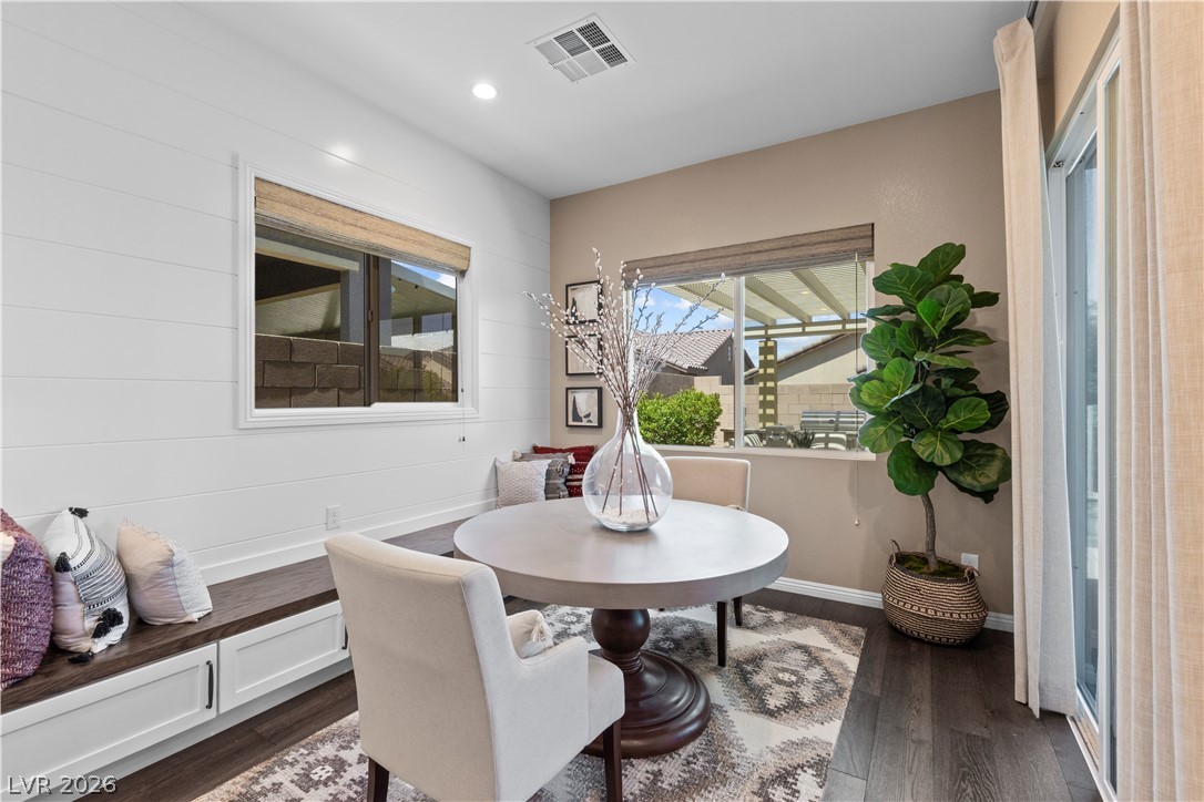 Photo 21 of 59, 1199 N Water Street