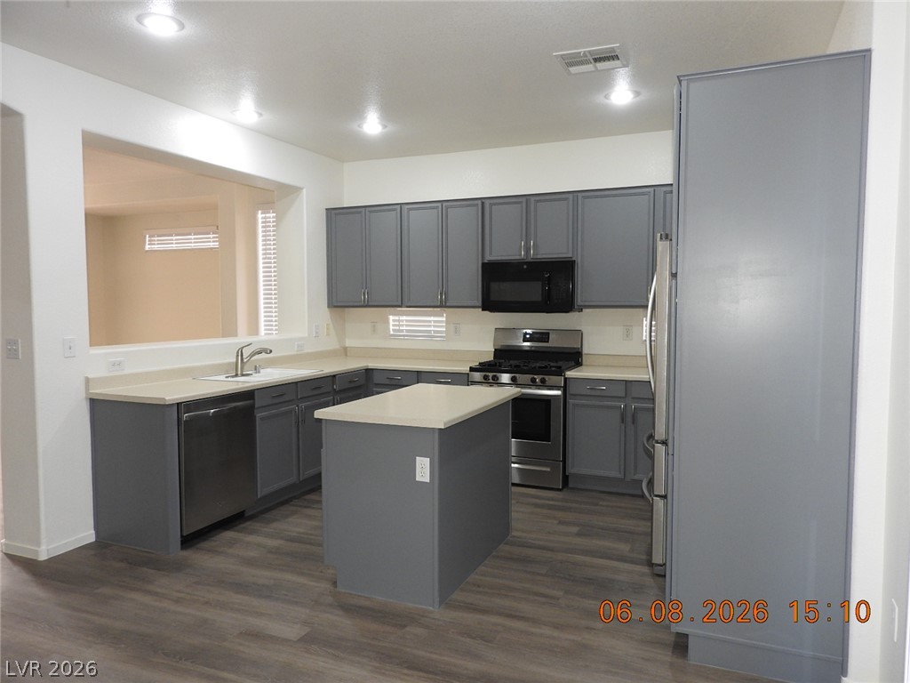 Photo 8 of 33, 5318 Spring Canyon Street