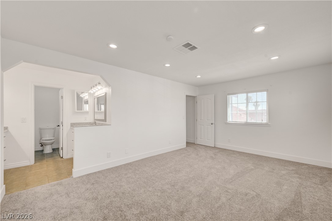 Photo 5 of 6348 COPPERFIELD Avenue
