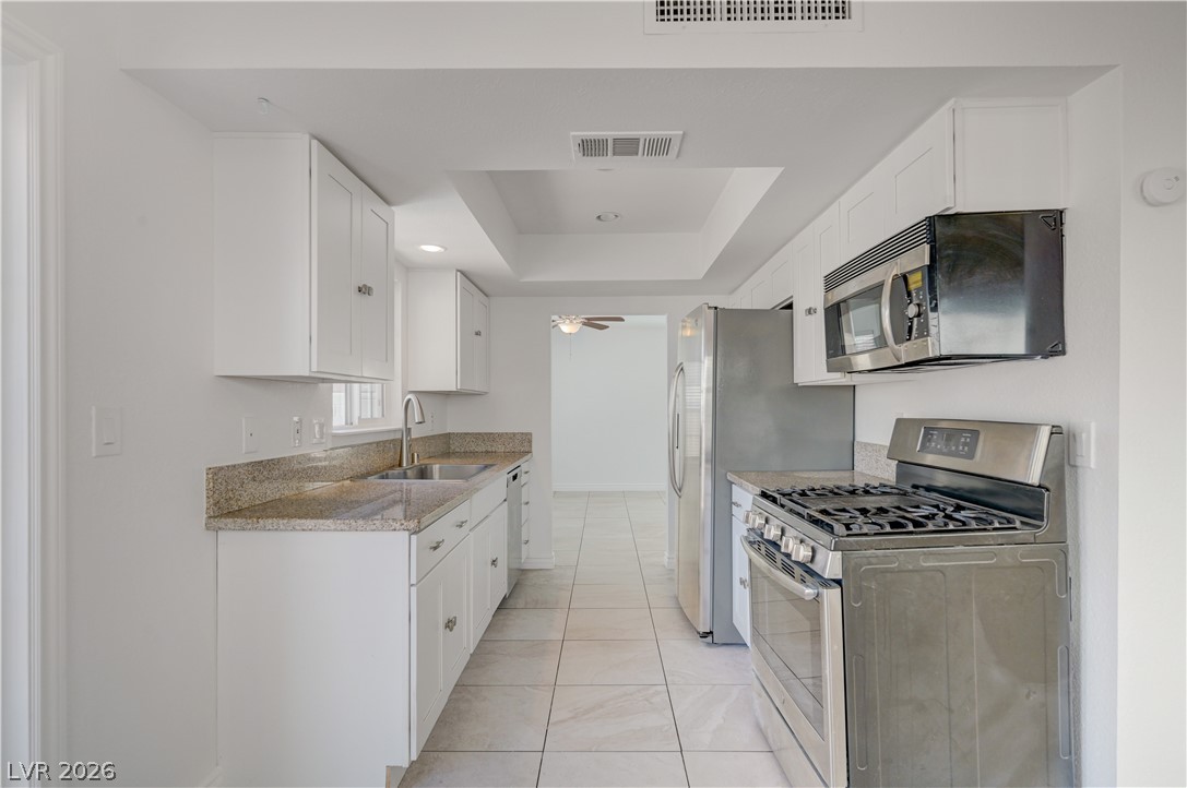 Photo 12 of 50, 6348 COPPERFIELD Avenue