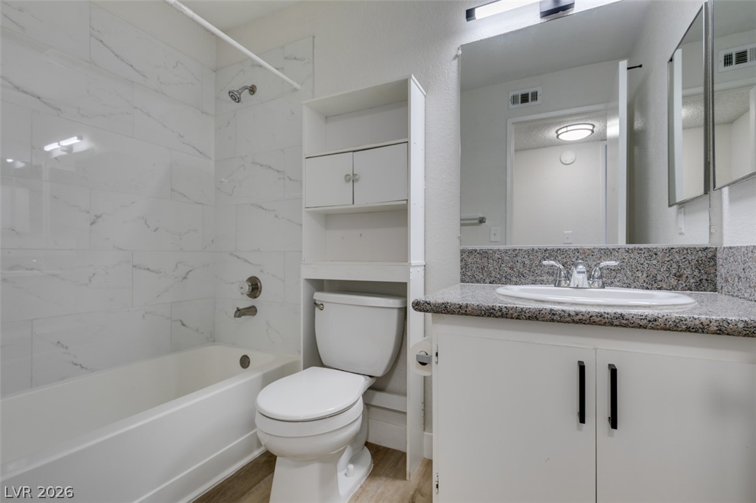 Photo 11 of 19, 5260 Mission Monterey Lane #208