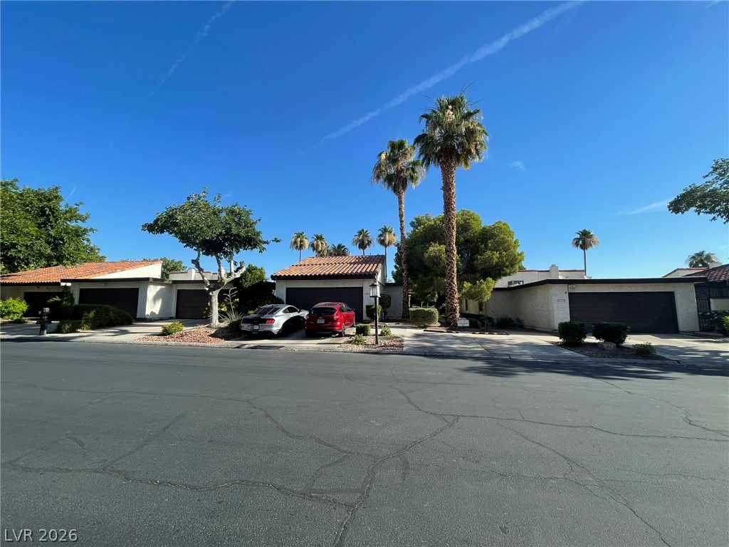 Photo 2 of 2548 Malabar Avenue