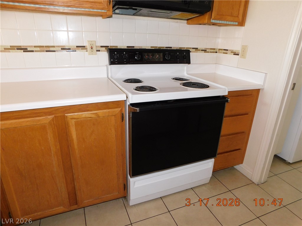 Photo 9 of 32, 1800 S Edmond Street #234