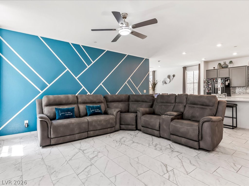 Photo 9 of 41, 10977 Oregano Avenue
