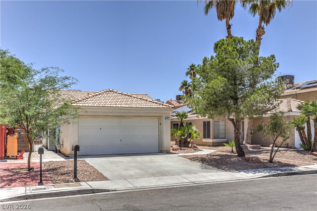 2007 GLISTENING SANDS Drive, Las Vegas 89119