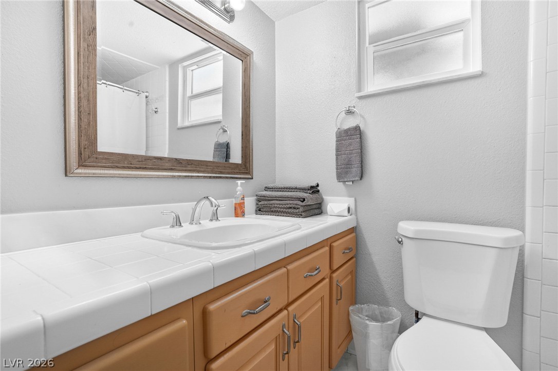 Photo 18 of 44, 4401 Parkchester Circle