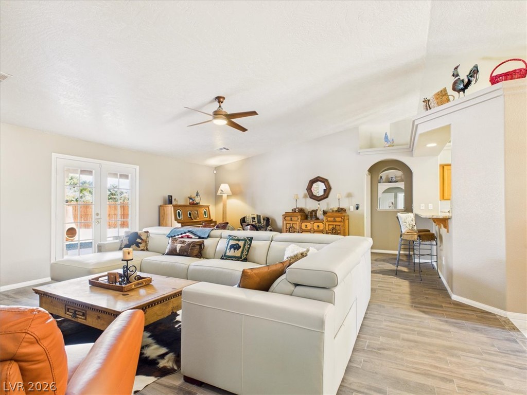 Photo 8 of 47, 3101 Pebble Beach Avenue