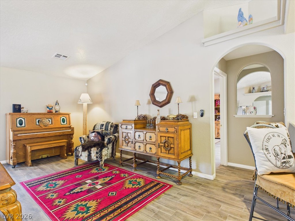 Photo 14 of 47, 3101 Pebble Beach Avenue