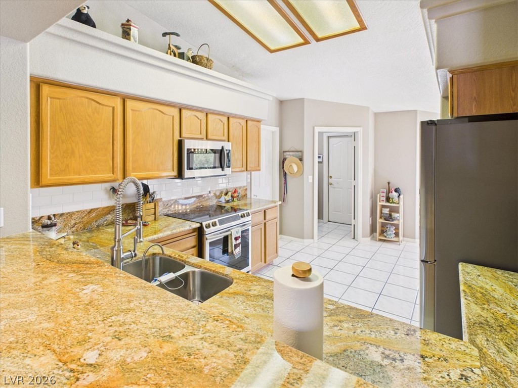 Photo 15 of 47, 3101 Pebble Beach Avenue