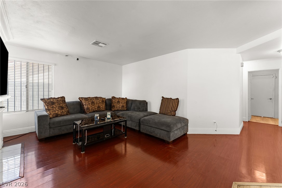 Photo 8 of 37, 4770 Trevins Avenue