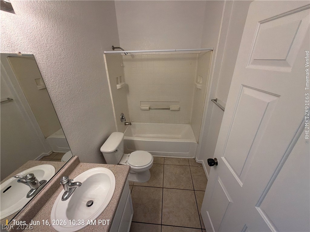 Photo 11 of 22, 4730 E Craig Road #1124