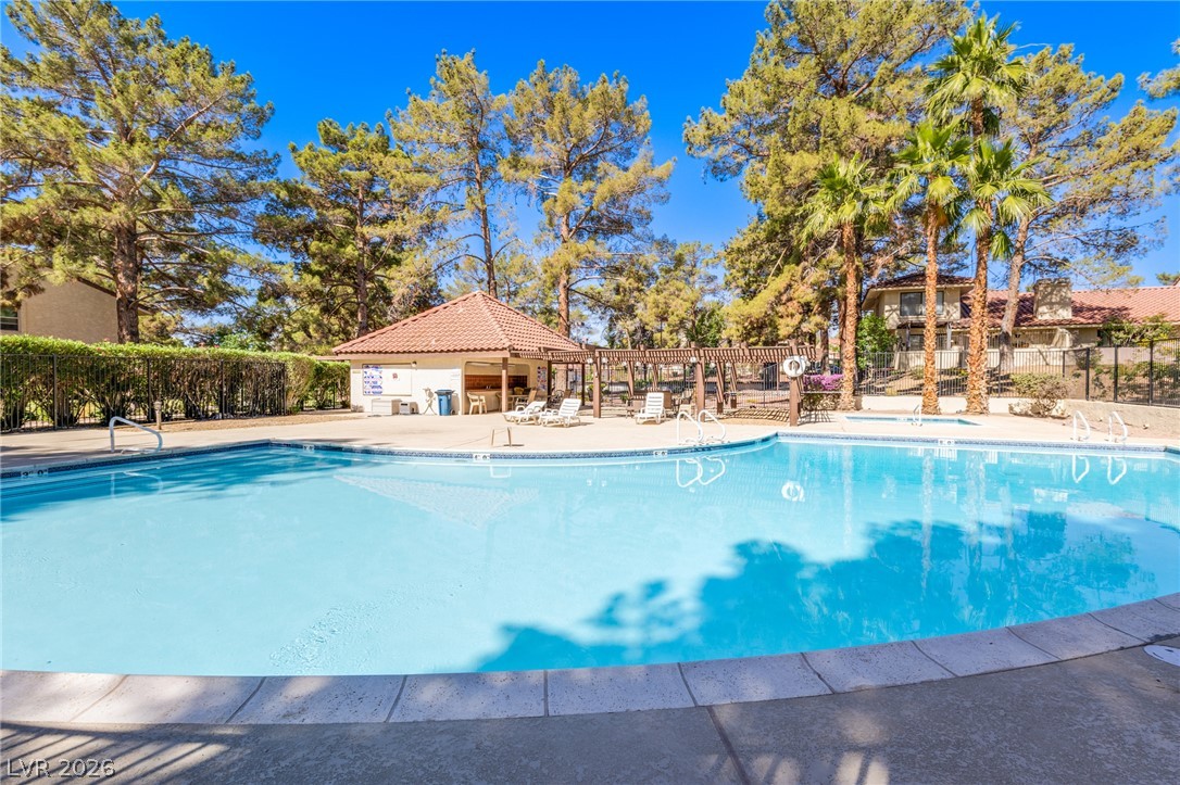 Photo 6 of 27, 2835 Glendevon Circle