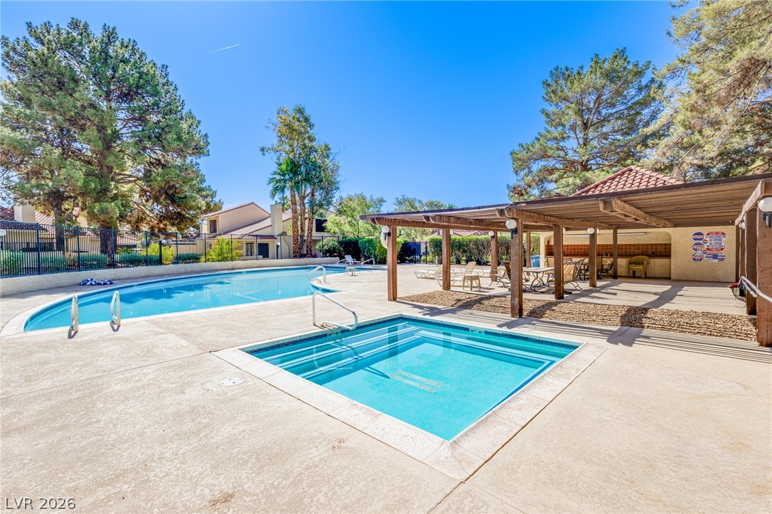 Photo 8 of 27, 2835 Glendevon Circle