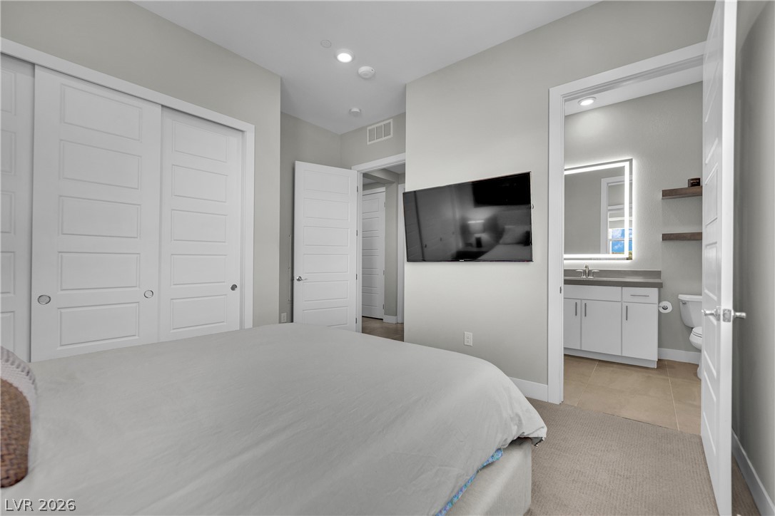 Photo 23 of 40, 9141 Las Manaitas Avenue #301