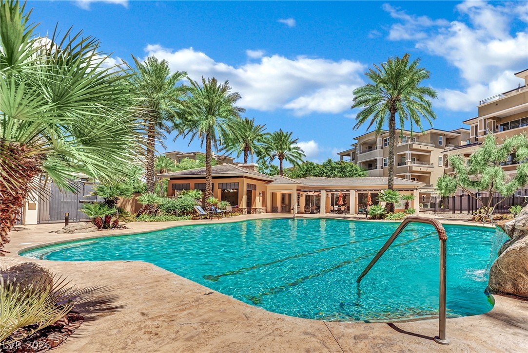 Photo 31 of 40, 9141 Las Manaitas Avenue #301