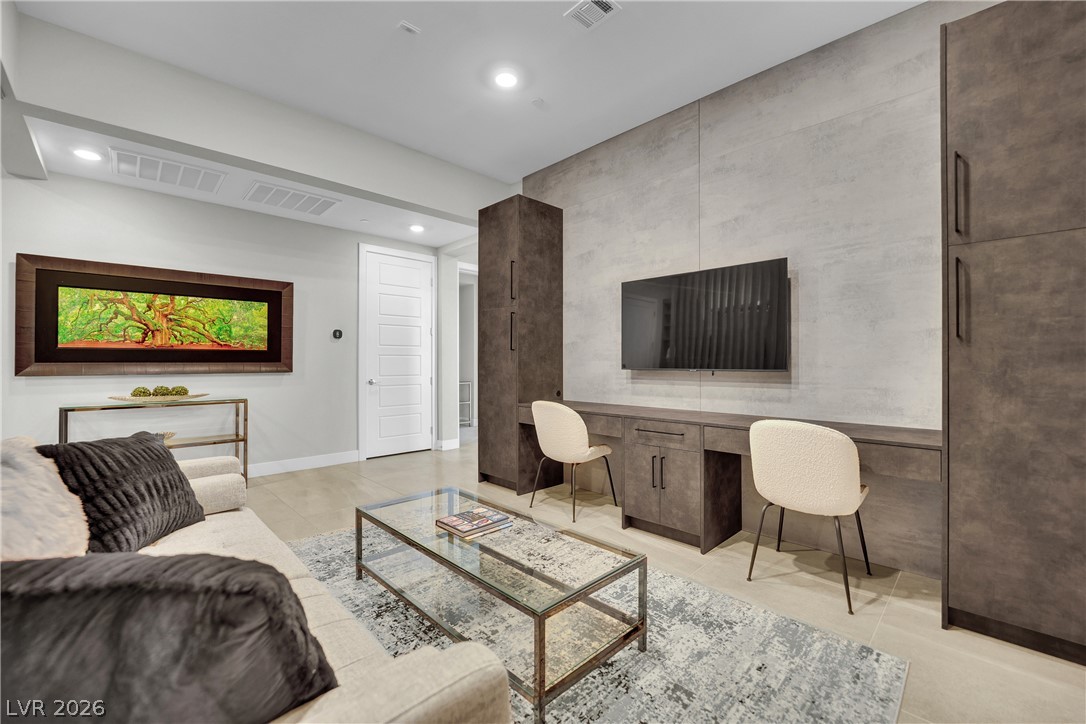 Photo 12 of 40, 9141 Las Manaitas Avenue #301