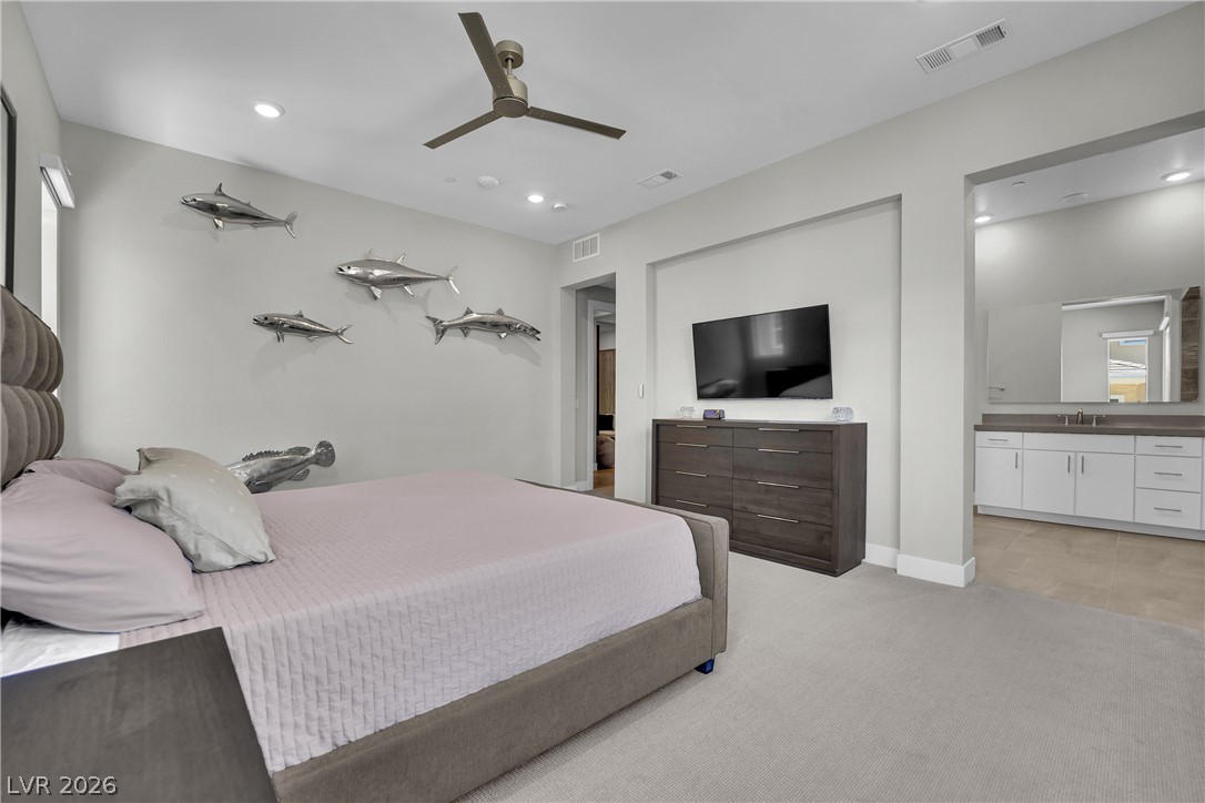 Photo 16 of 40, 9141 Las Manaitas Avenue #301