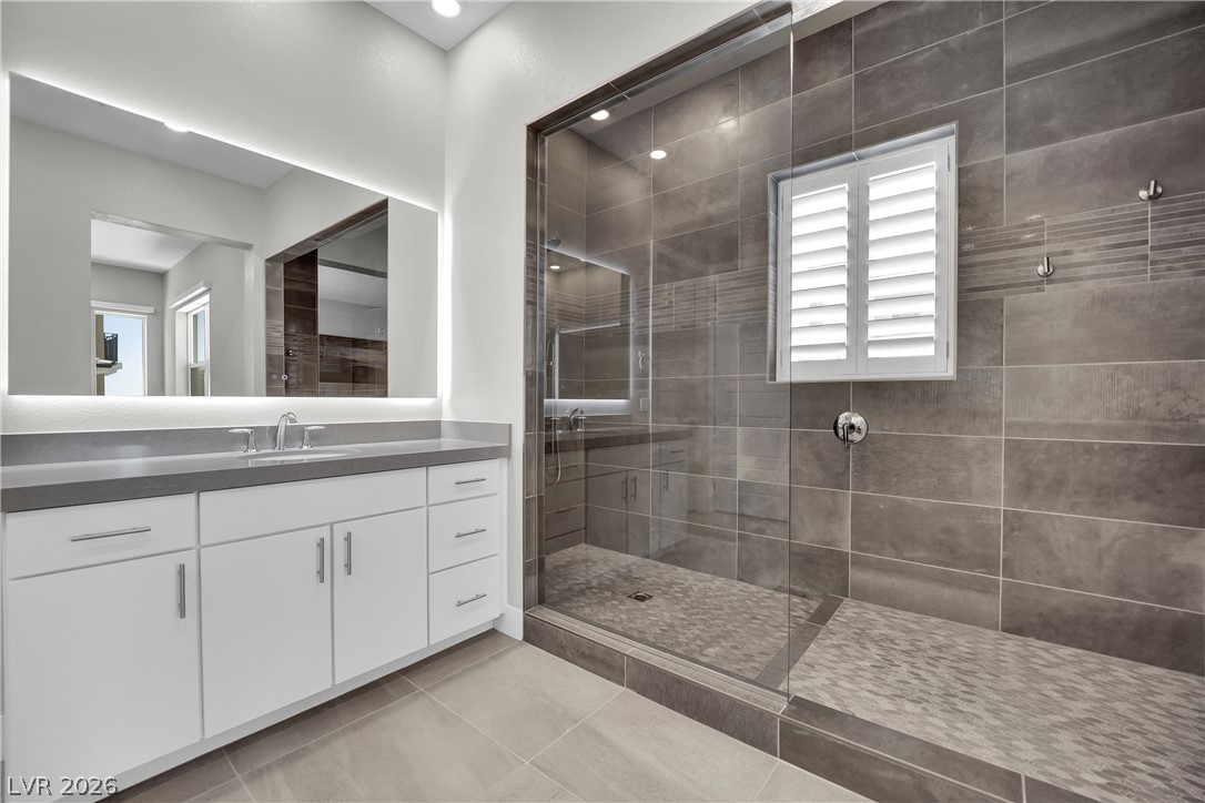 Photo 19 of 40, 9141 Las Manaitas Avenue #301