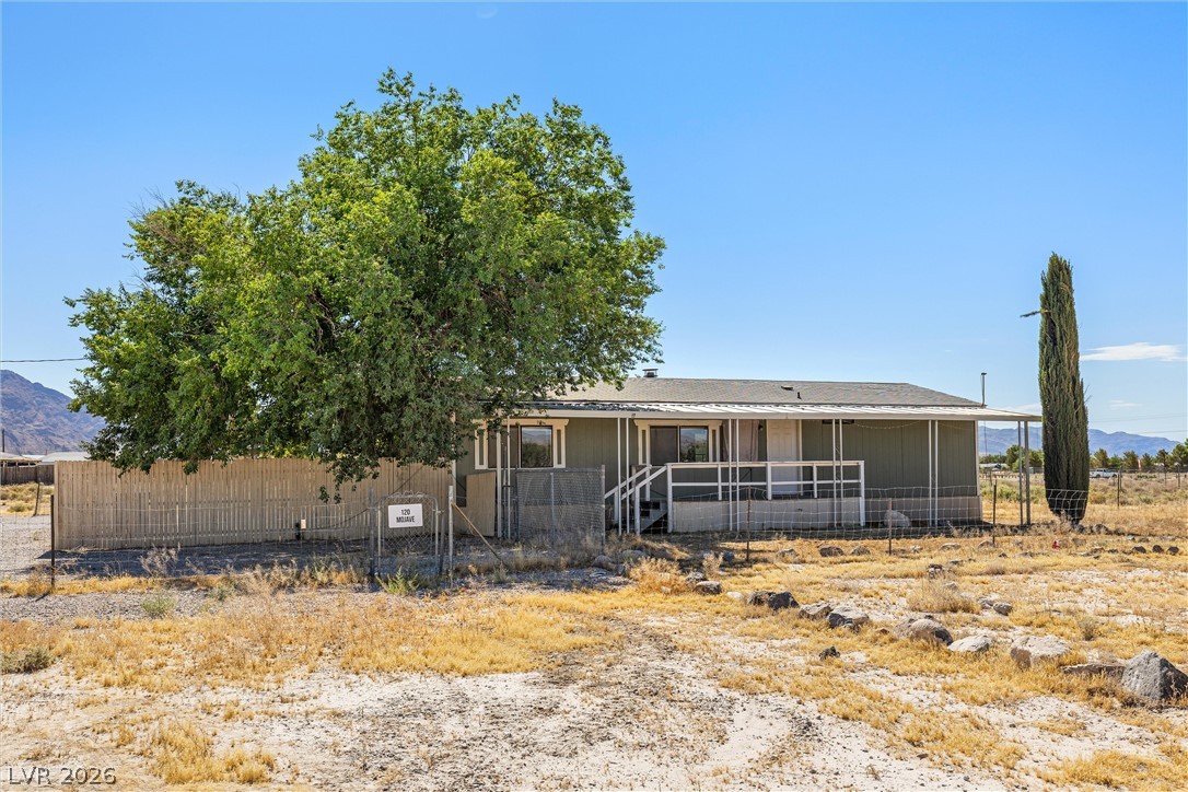 Photo 13 of 43, 120 N Mojave Street