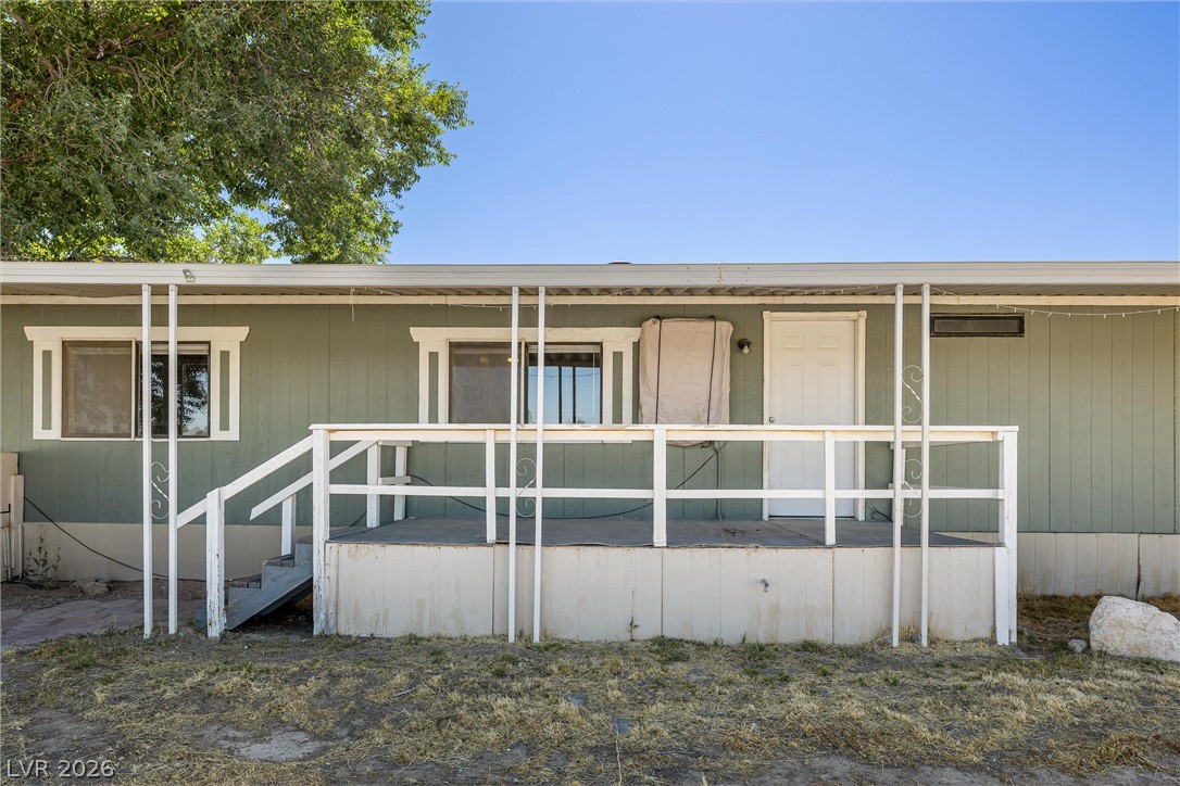 Photo 14 of 43, 120 N Mojave Street