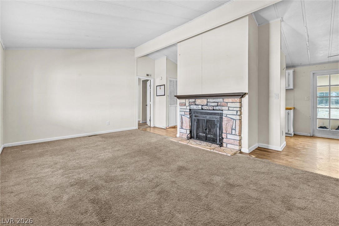 Photo 18 of 43, 120 N Mojave Street