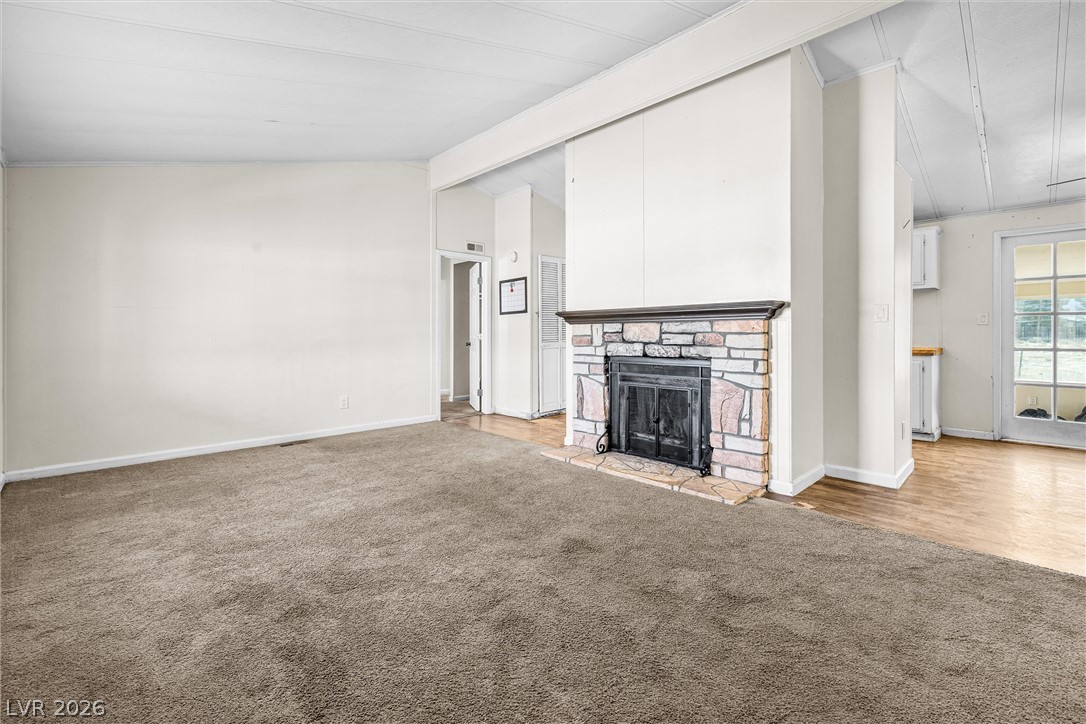 Photo 20 of 43, 120 N Mojave Street