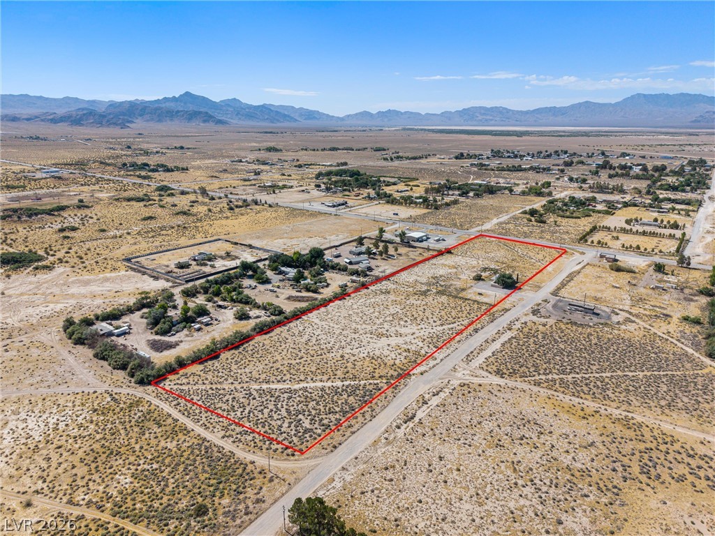 Photo 6 of 43, 120 N Mojave Street