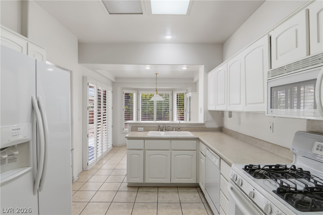 Photo 13 of 49, 9917 Woodhouse Drive