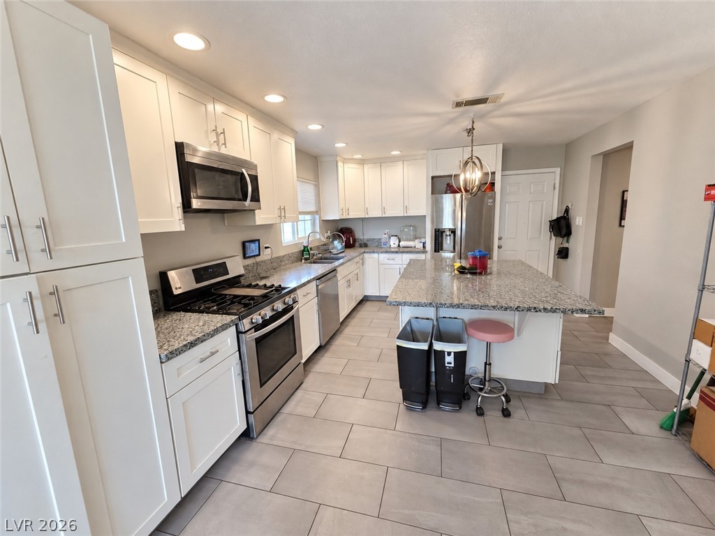 Photo 6 of 15, 912 Alan Shepard Street