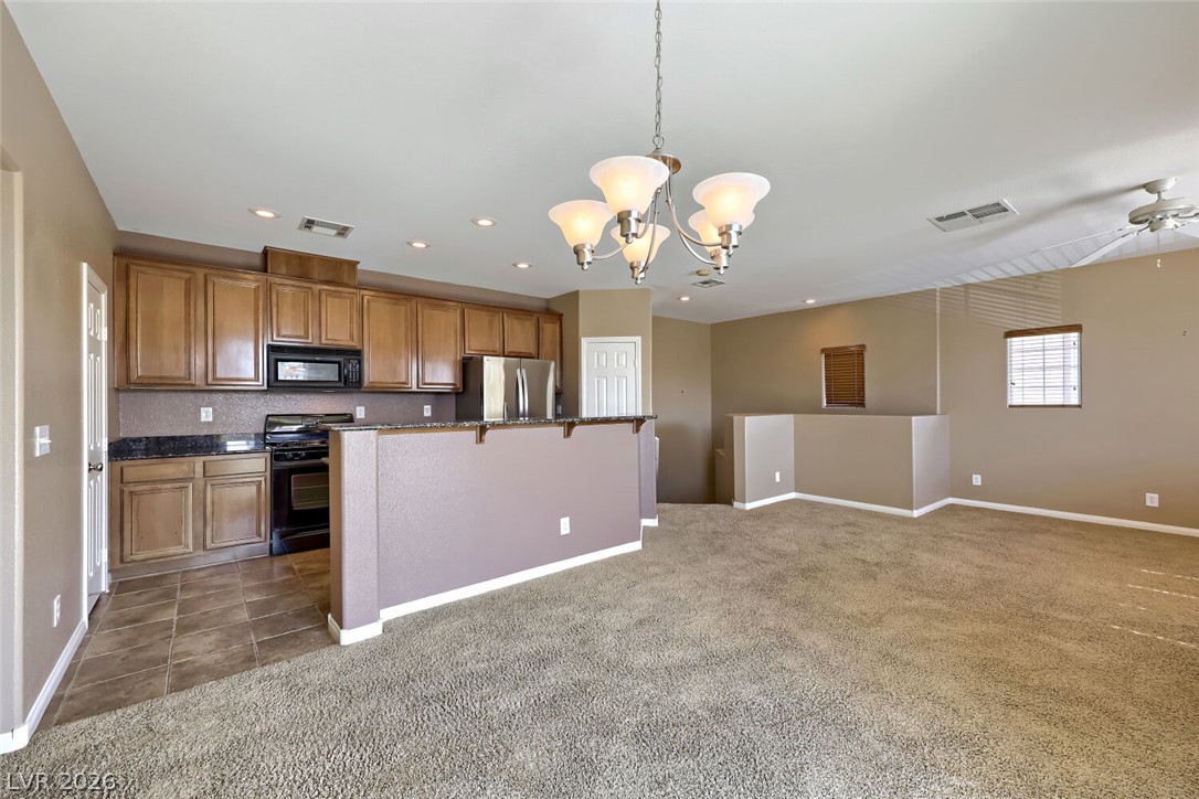 Photo 9 of 28, 20 Hudson Canyon Street #3