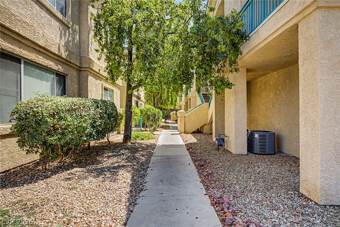 Photo 31 of 37, 5155 W Tropicana Avenue #2023